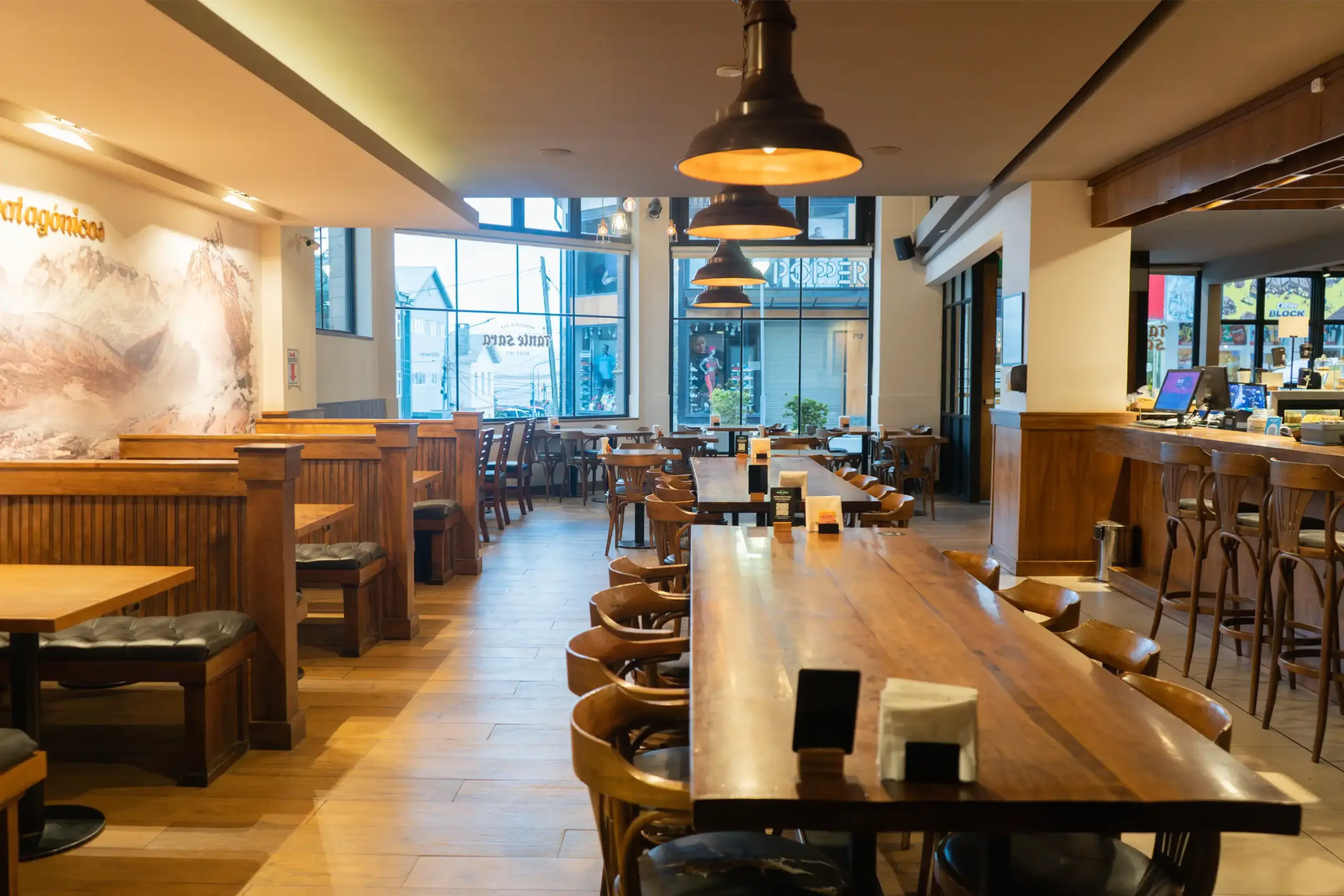 TS BAR - fadul interior 1