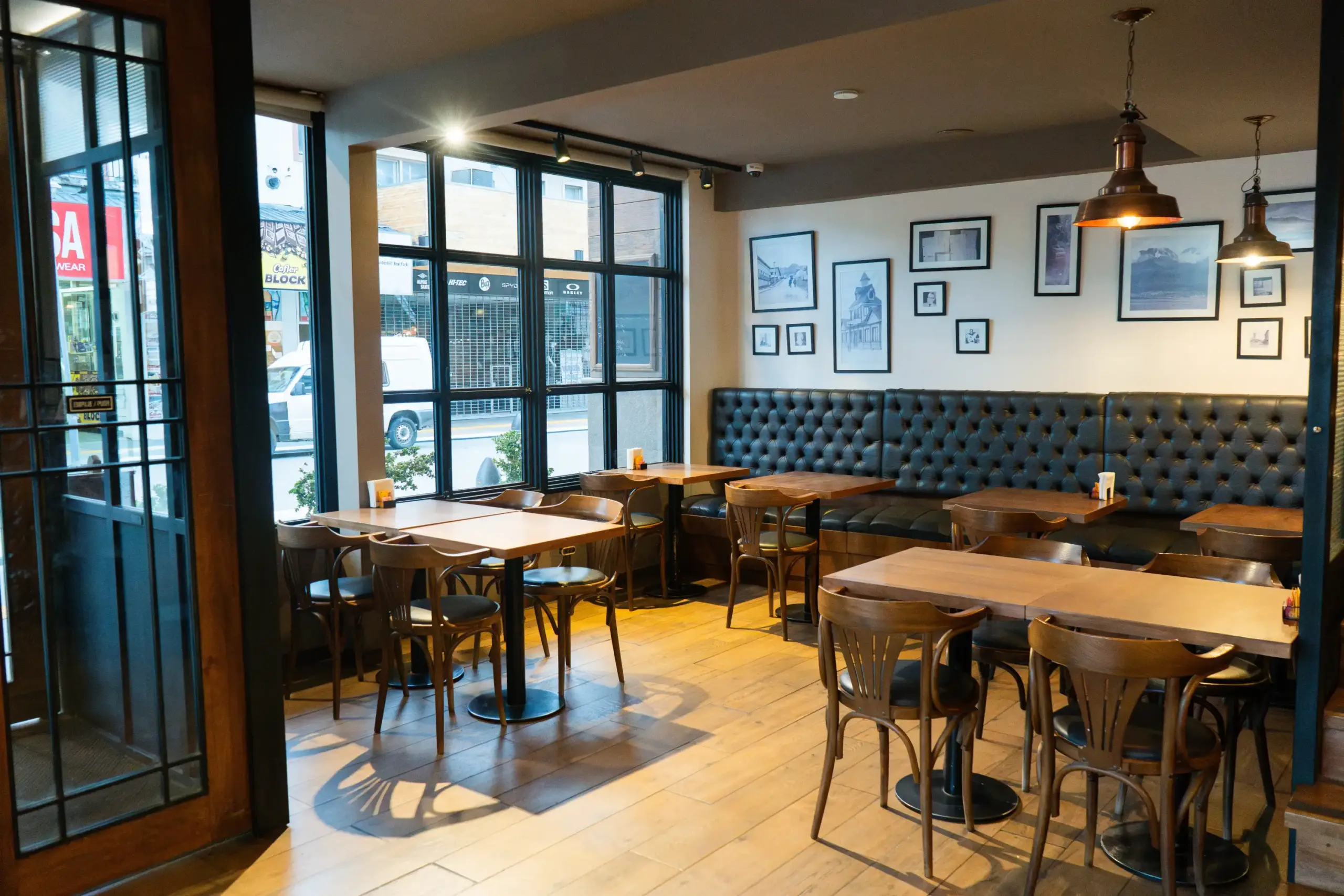 TS BAR - fadul interior 2